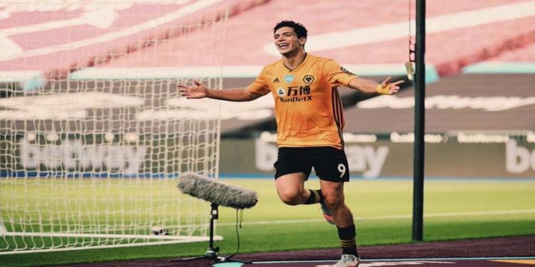 Con gol de Raúl Jiménez, el Wolverhampton regresa con triunfo a la Premier League