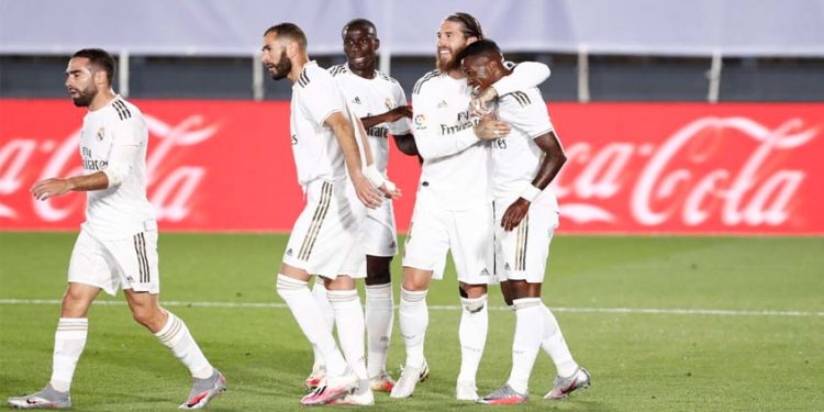 El Real Madrid mantiene el liderato