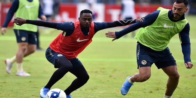 Renato Ibarra reportó con el América