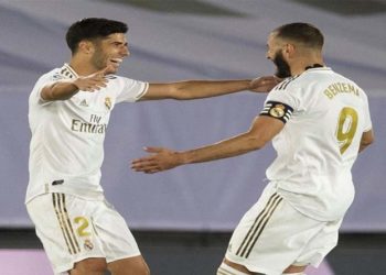 El Real Madrid vence al Alavés y está cada vez más cerca del título