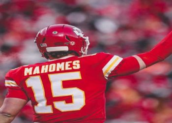 Patrick Mahomes firmó una extensión de contrato con los Chiefs por 10 temporadas y 503 MDD