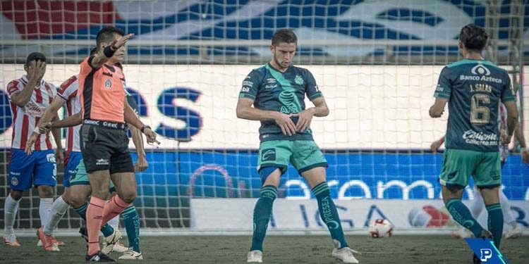 Chivas sigue sin ganar; ahora pierde con el Puebla