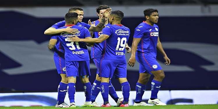 Cruz Azul goleó al Necaxa en el Azteca