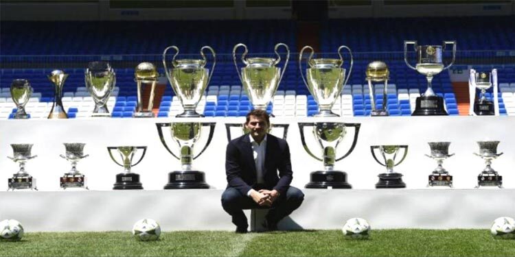 Iker Casillas dice adiós al fútbol