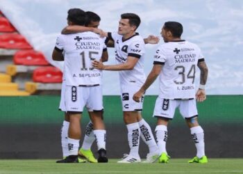 Los Gallos descarrilan a la Máquina