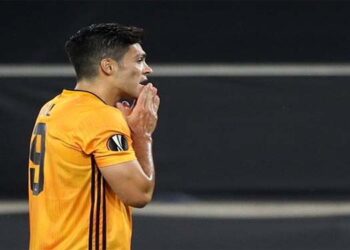 ¡Se acabó el sueño! Raúl Jiménez y los Wolves son eliminados de la Europa League