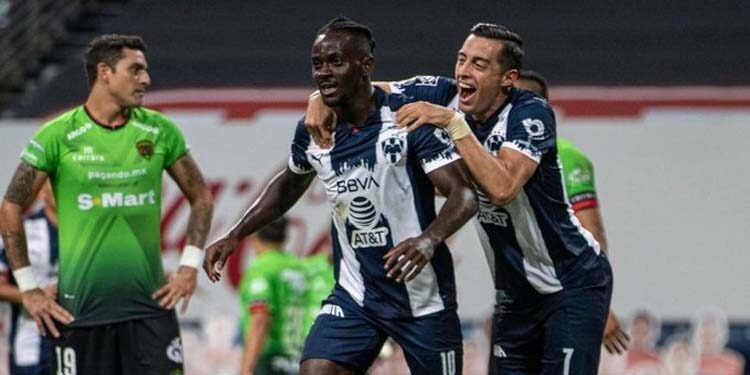 Aké Loba le da el triunfo a Rayados
