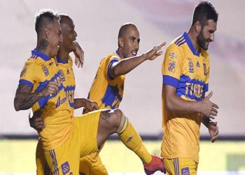 Tigres le quita el invicto al Puebla