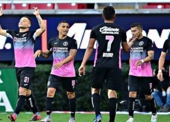 Cruz Azul vence a Chivas y es segundo general