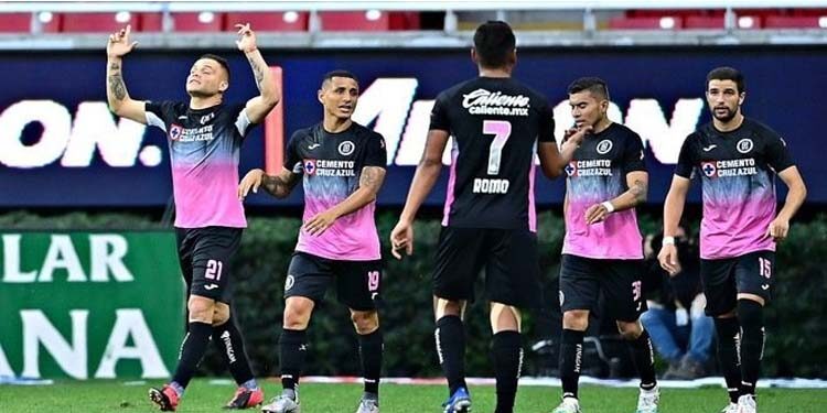 Cruz Azul vence a Chivas y es segundo general