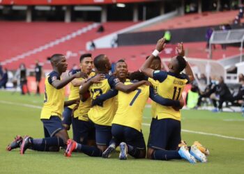 Ecuador goleó a Uruguay