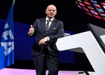 El presidente de la FIFA Gianni Infantino dio positivo por Covid-19