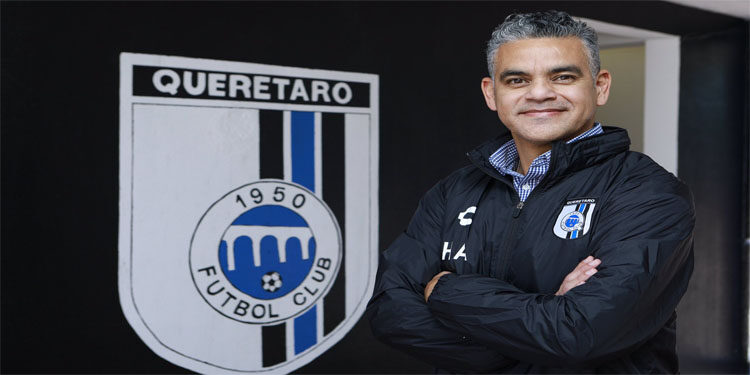 OFICIAL | Héctor Altamirano es el nuevo técnico del Querétaro
