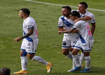 Puebla vence al Atlas y mantiene esperanzas de repechaje