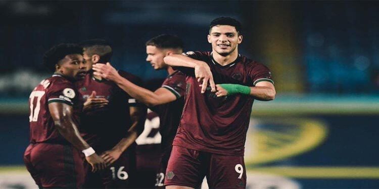 Raúl Jiménez le da el triunfo a los Wolves ante el Leeds United