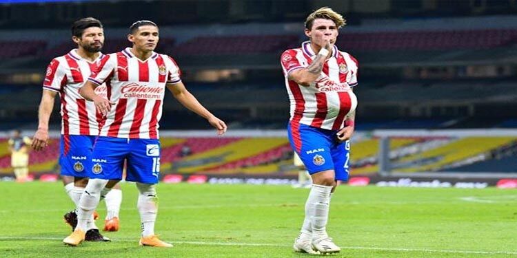 Chivas se queda con el Clásico Nacional y el boleto a Semifinales
