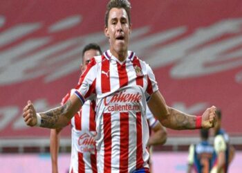 Chivas toma ventaja ante América