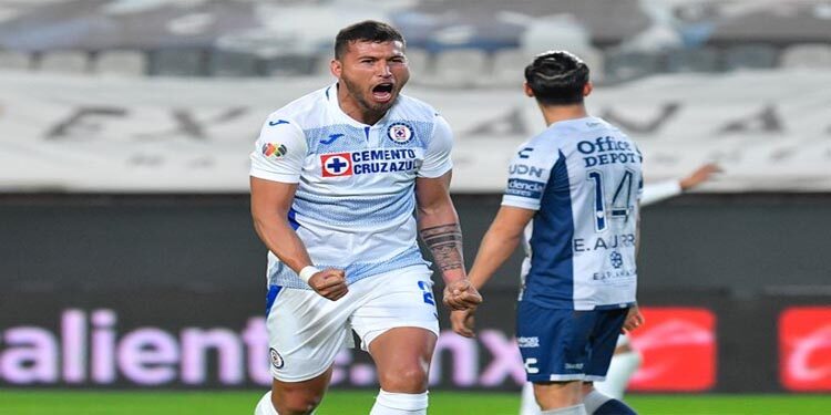 Cruz Azul consigue su primera victoria del Clausura 2021