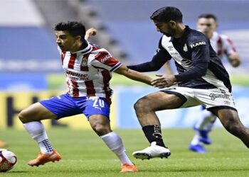 Puebla y Chivas inauguran el Clausura 2021 con empate