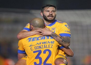 Tigres le abolla la corona al León