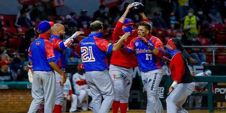República Dominicana derrotó 4-2 a México