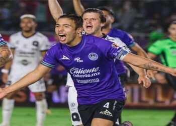 Mazatlán FC golea a los Gallos