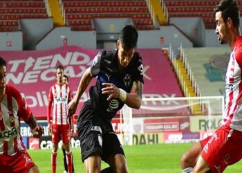 Necaxa y Rayados dividen puntos
