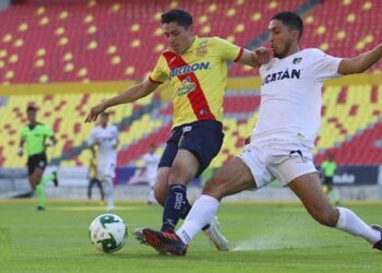 Los canarios rescatan el empate y retoman el liderato genral