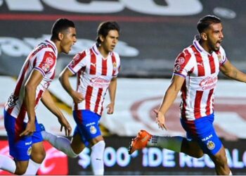 Chivas rescata el empate en la Corregidora