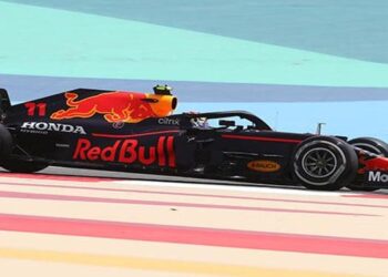Sergio Pérez realizó sus primeras pruebas con el RB16B en Sakhir