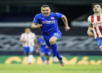 ¡Imparable! Cruz Azul vence a Chivas y llega a 12 triunfos consecutivos