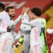 Real Madrid cumple en Anfield y avanza a Semifinales