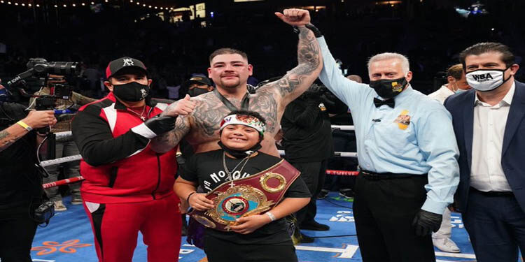 Andy Ruiz reaparece con victoria sobre Chris Arreola