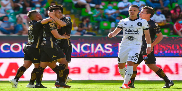 León gana y dejaría sin repechaje al Querétaro
