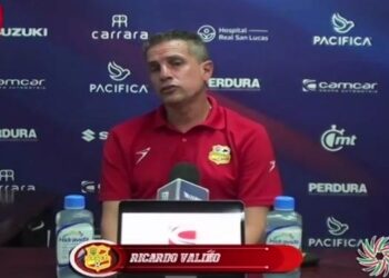 “Faltan 90 minutos, vamos a hacer todo lo posible por darle una alegría a la gente”: Ricardo Valiño