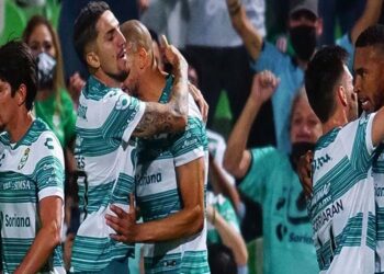 Santos dio vuelta y tiene ventaja en la Serie