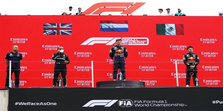 Max Verstappen gana el GP de Francia; ‘Checo’ Pérez fue tercero