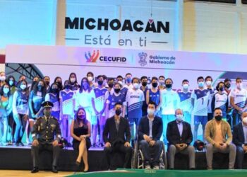 Presentan los uniformes de Michoacán para Juegos Nacionales Conade 2021.