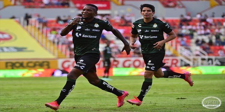 Santos inicia con goleada el torneo