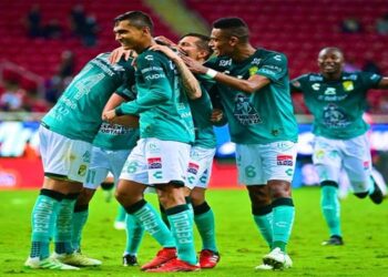 La Fiera devora a las Chivas en el Akron