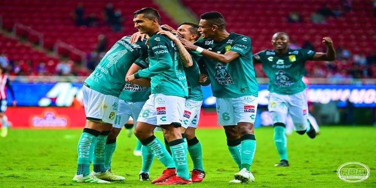 La Fiera devora a las Chivas en el Akron