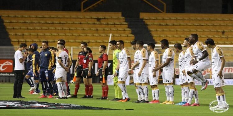 El Gran Pez muerde a los Canarios