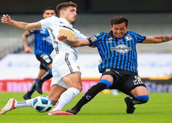 Aburrido empate entre Pumas y Gallos