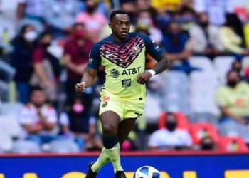 América perdería el resto del torneo a Renato Ibarra por lesión