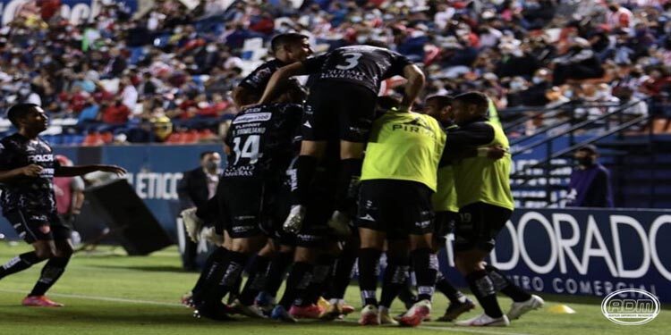 Los Rayos logran su primera victoria del torneo