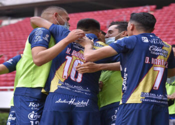 Los Canarios cantan en el Akron y logran su primera victoria como visitante