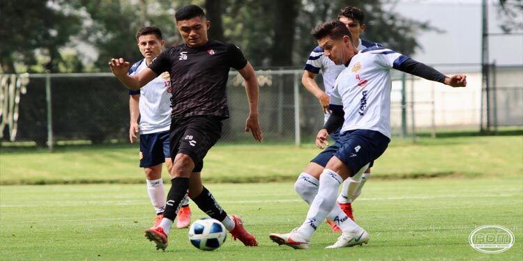 Canarios y Zorros empatan en partido de preparación