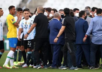 ¡Escandalo! Autoridades de Salud suspenden el partido Brasil vs Argentina