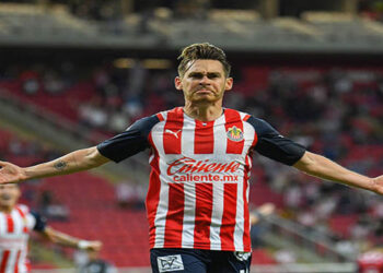 Con de último minuto, Chivas vence a Pachuca