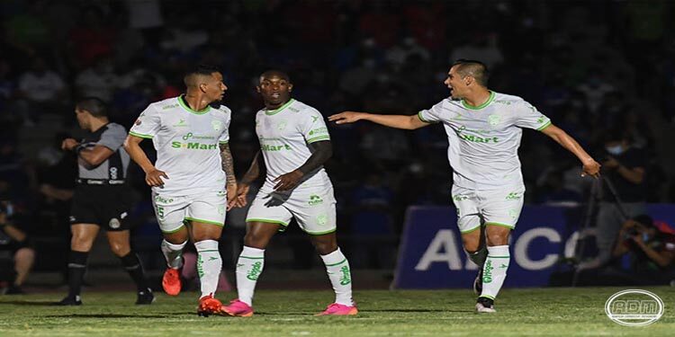 Los Bravos descarrilan a la Máquina y logran su primera victoria